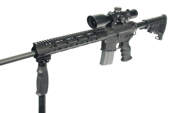 Монопод Leapers UTG TL-MP150Q на цевье винтовки с планкой Weaver