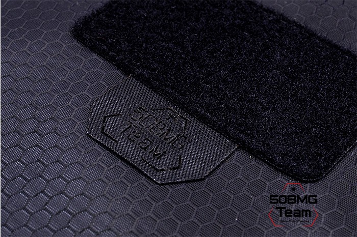 Тактический органайзер-чехол Delta Arms для стрелковых наушников (Black Hexagon)